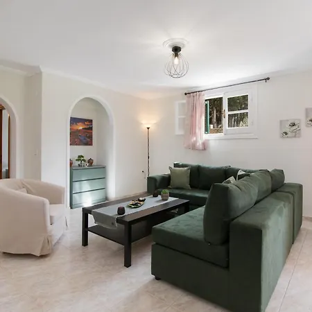 Spiros Holidays House