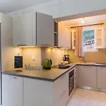 Spiros Holidays House 아파트 *