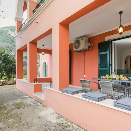 公寓 Spiros Holidays House *