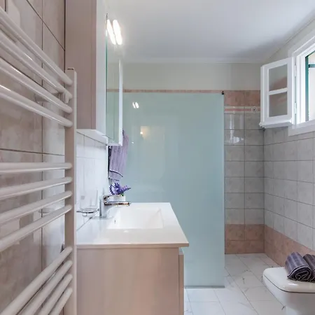 شقة Spiros Holidays House Doukádes