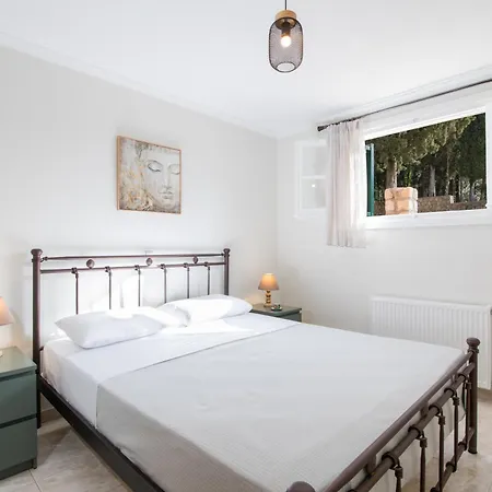 Spiros Holidays House