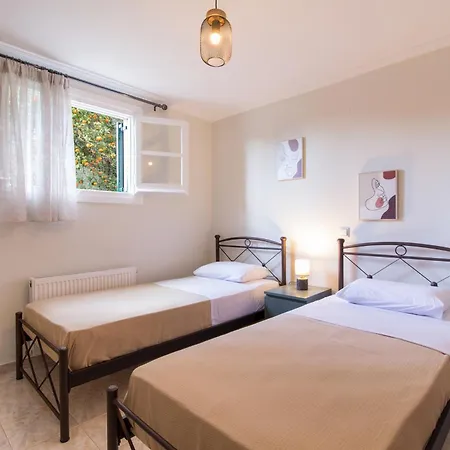 Spiros Holidays House * Doukádes