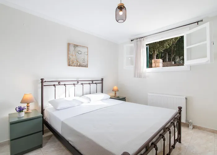 Spiros Holidays House