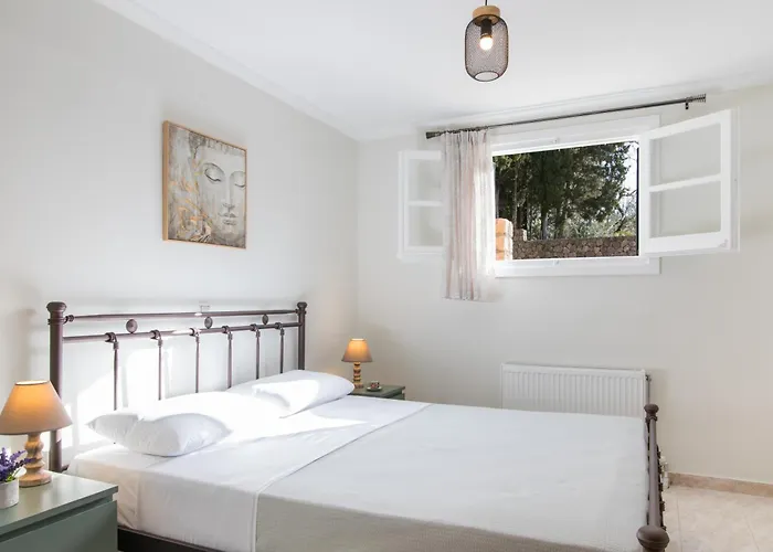 Spiros Holidays House Doukádes