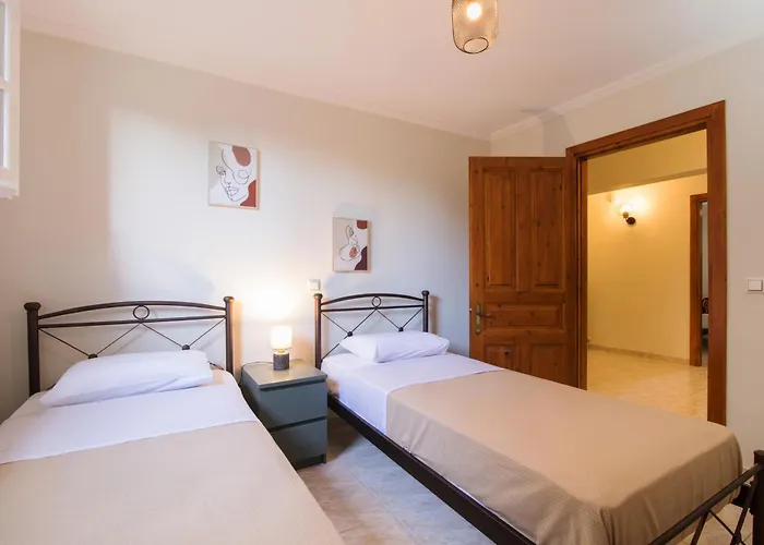 Spiros Holidays House